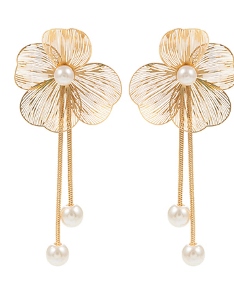 Gold flower drop earrings