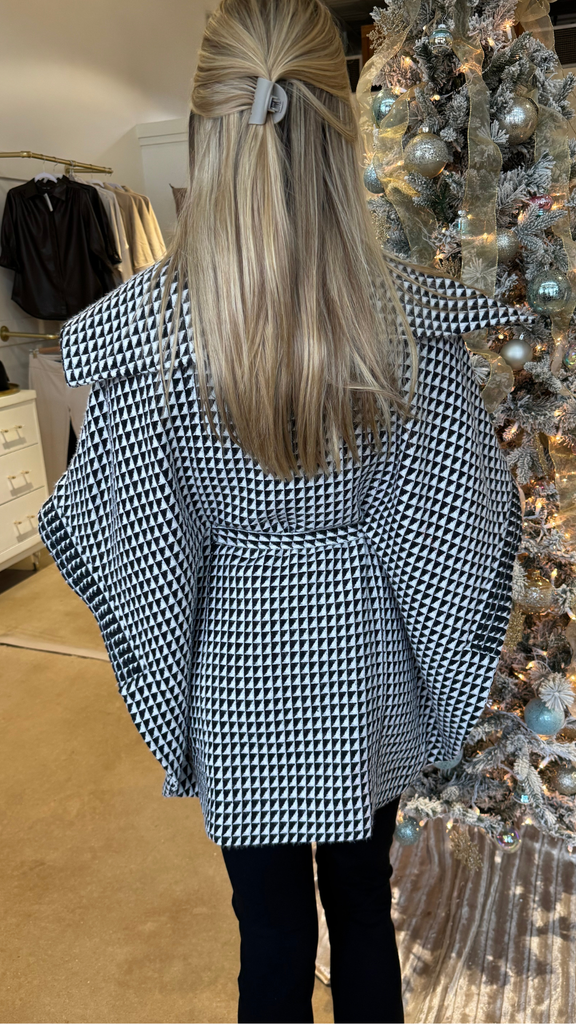 Black/white cape jacket