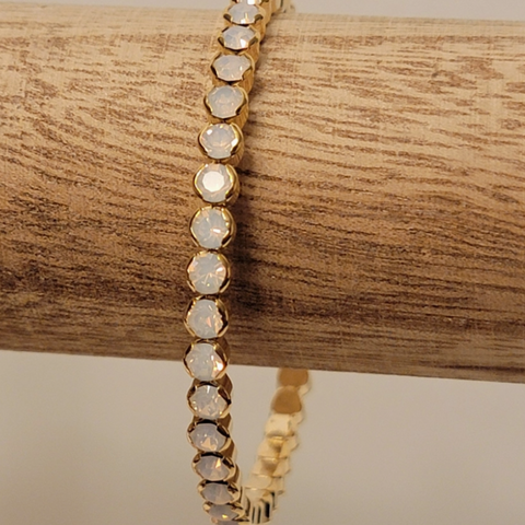 Circle and Pearl Drop Necklace